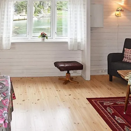 Casa vacanze Three-bedroom Holiday In Rubbestadneset Rolvsnes