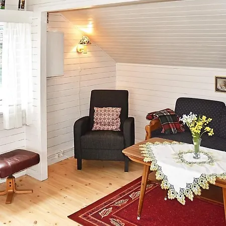 Casa vacanze Three-bedroom Holiday In Rubbestadneset *