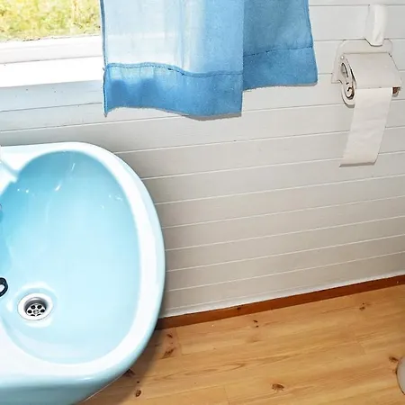 Three-bedroom Holiday In Rubbestadneset Rolvsnes